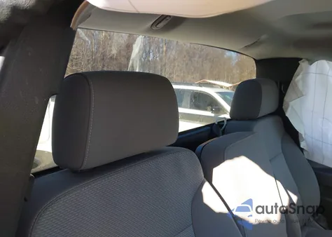 2018 Chevrolet Silverado 1500 Wt z USA, uszkodzony, nr VIN 1GCNCNEC9JZ299921